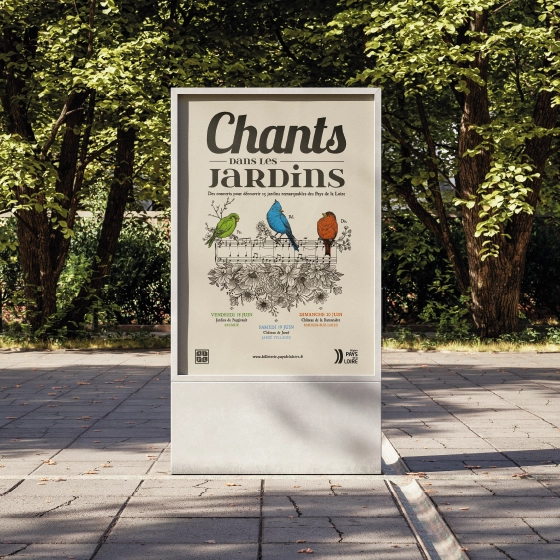 Affiche colorée de l'événement Chants dans les jardins de la Région des Pays de la Loire, avec des éléments naturels comme des oiseaux et des fleurs, et des notes de musique.
