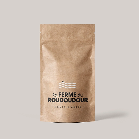Logo de la Ferme du Roudoudour apposé sur un sac en kraft